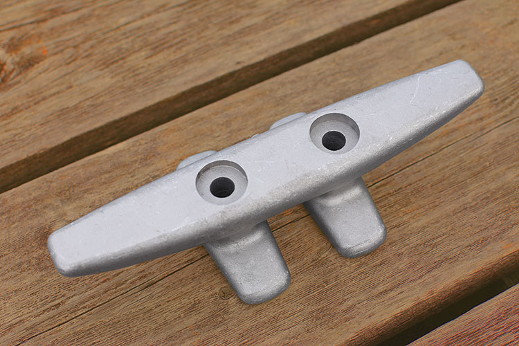 ALUMINUM OPEN BASE CLEAT