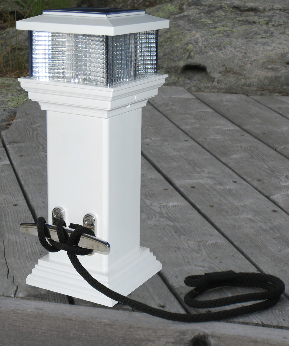 CleatLite, Solar Dock Light with Stainless Steel Mooring Cleat (DE96250F)