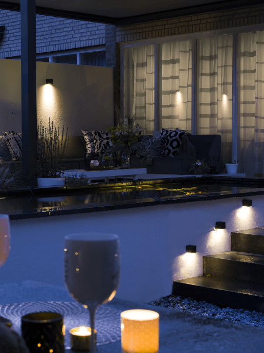 Big Cubid 12V light illuminating deck.