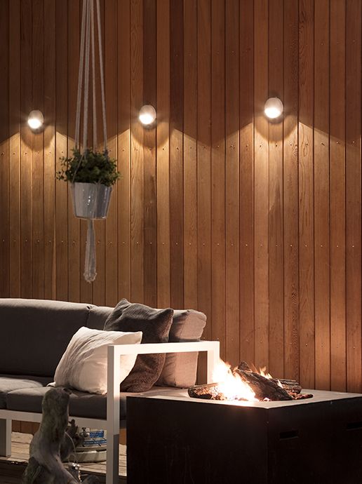 Blink 12V light illuminating deck.